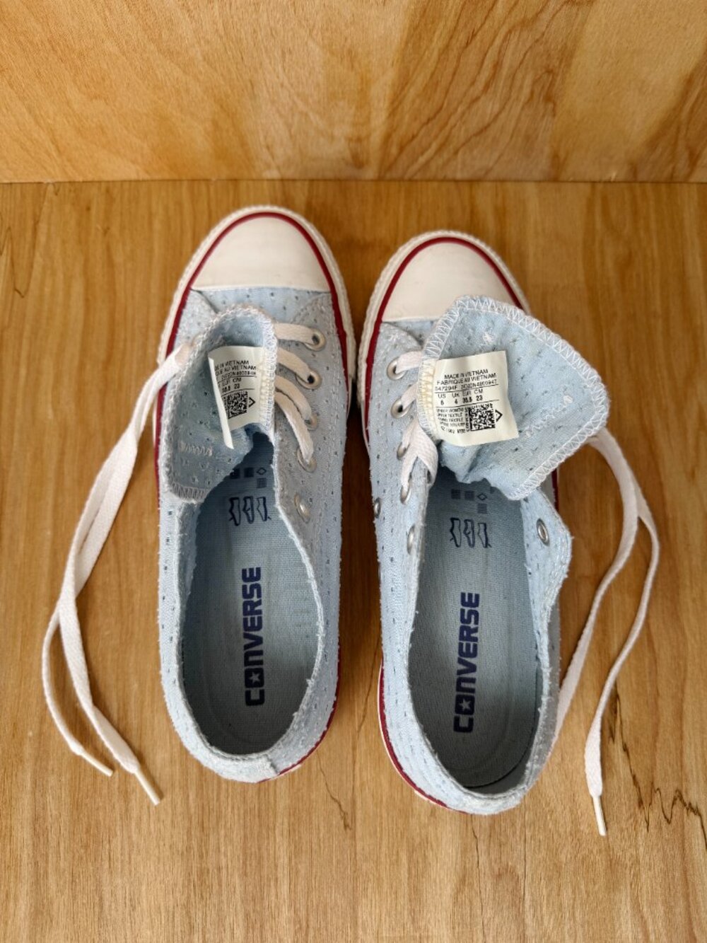 Converse Chuck Taylor Ox Eyelet Canvas Sneakers - Picture 13 of 15